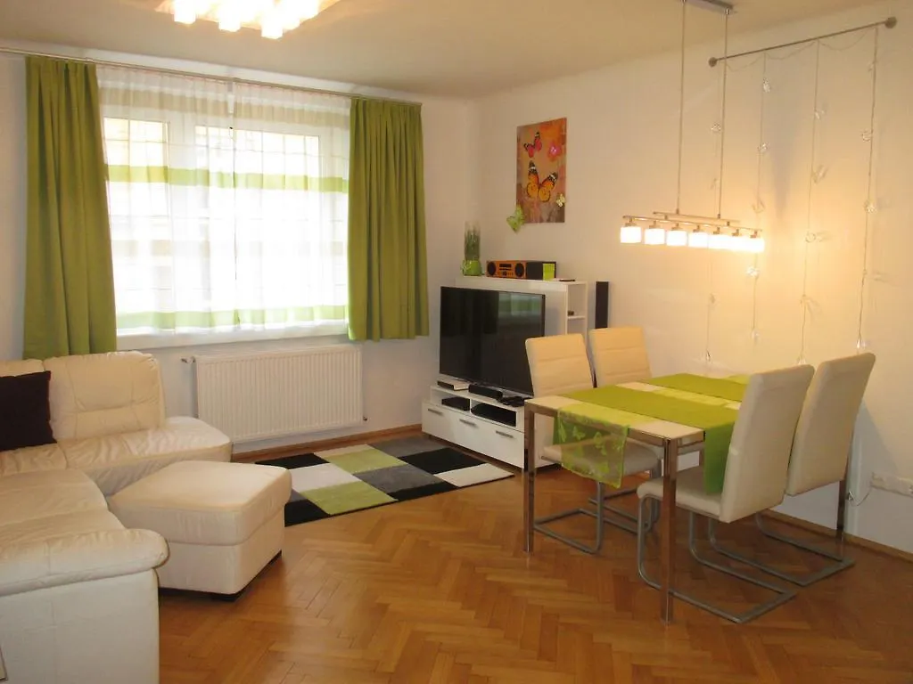 Vienna Apartment Stadthalle location
