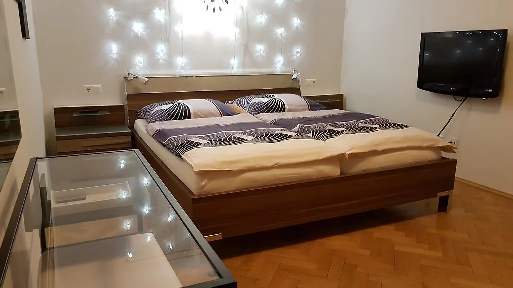 Vienna Apartment Stadthalle